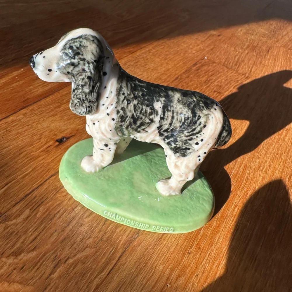 🏆 Vintage Rare Wade England Dog Figurine – Championship Series Spaniel Decor